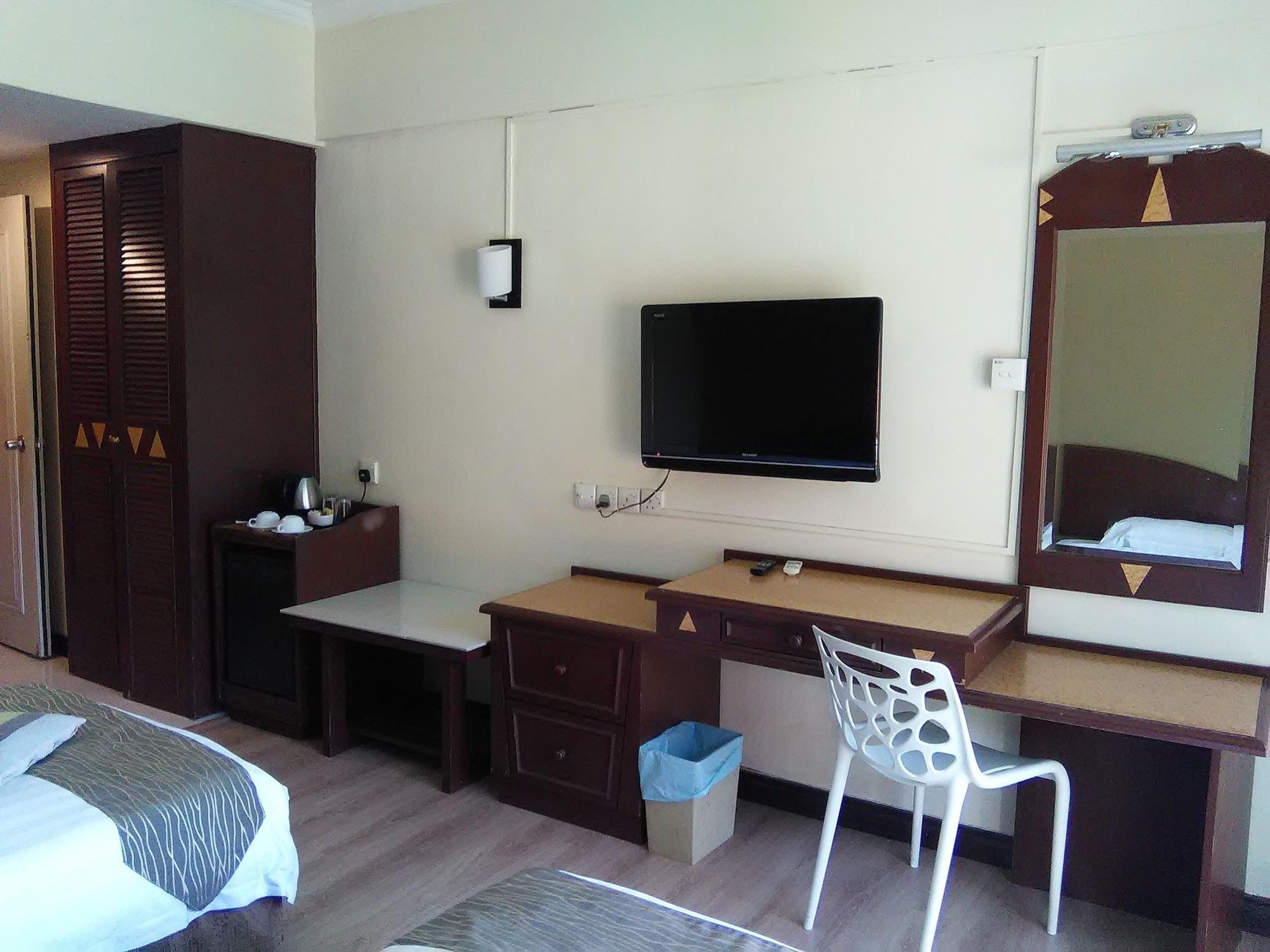 Casuarina Hotel Kota Kinabalu Exterior photo