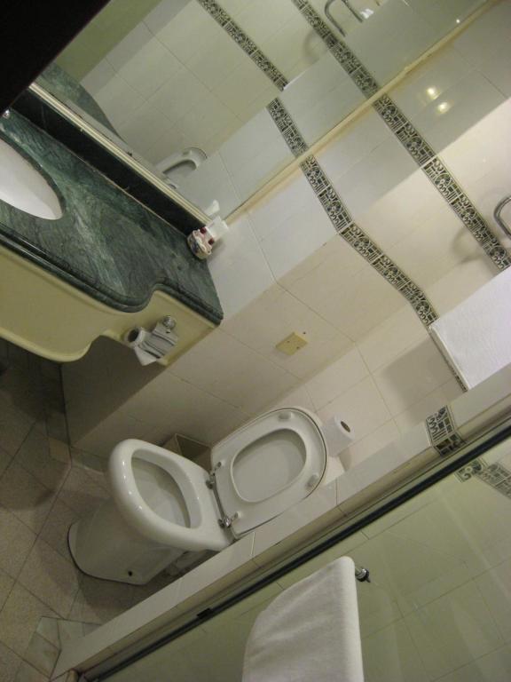 Casuarina Hotel Kota Kinabalu Room photo