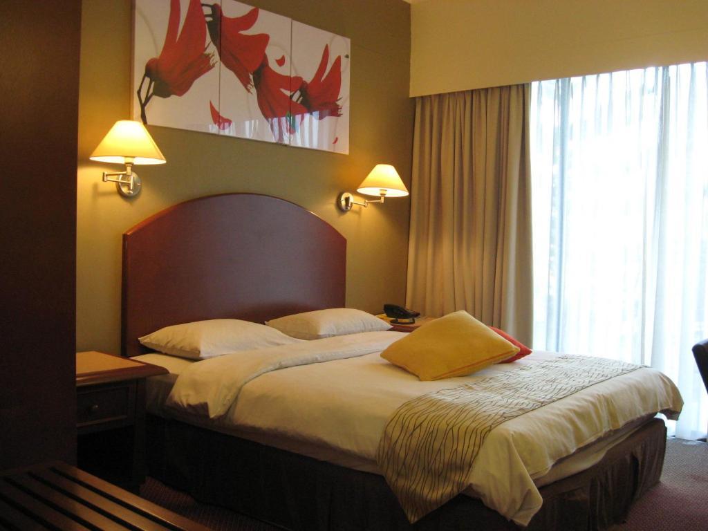 Casuarina Hotel Kota Kinabalu Room photo